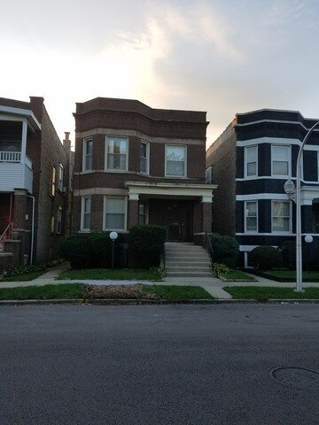 Primary Photo - 7250 S Saint Lawrence Ave