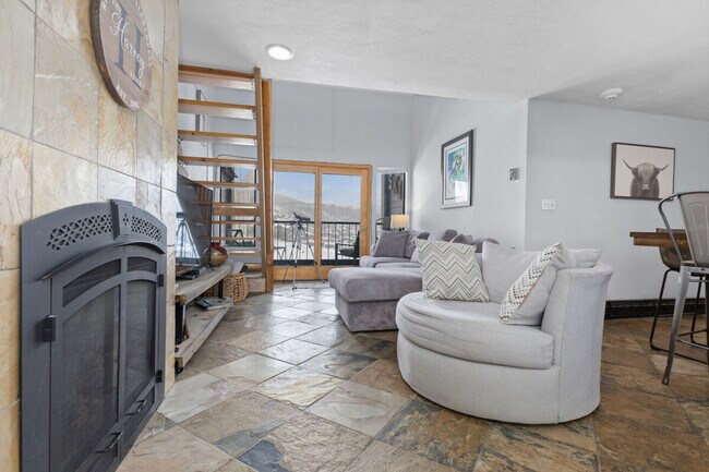Foto del edificio - 1727 River Queen Ln