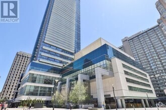 Building Photo - 386-1386 Yonge St