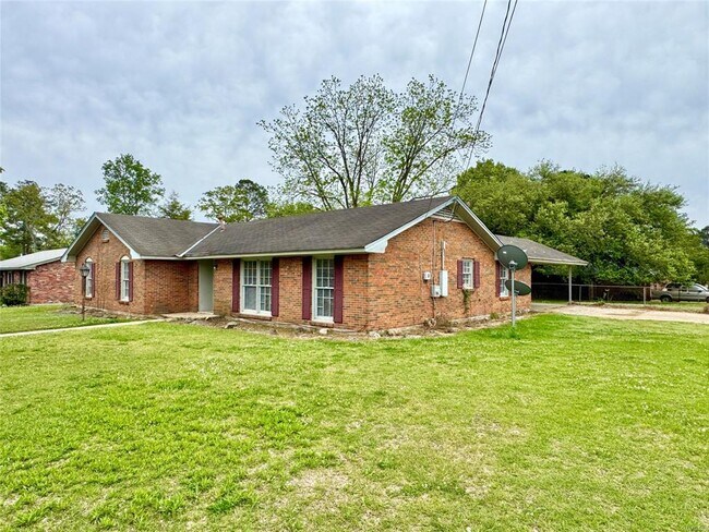 Building Photo - 502 Adler Dr