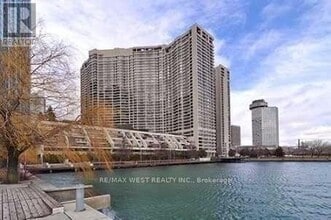 Building Photo - 55-1255 Harbour Square