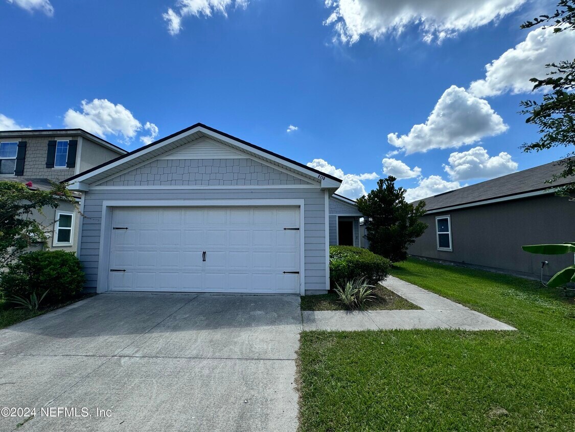 Primary Photo - 8130 Meadow Walk Ln