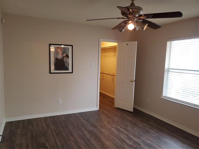 Foto del edificio - 5005 Boxwood Ln