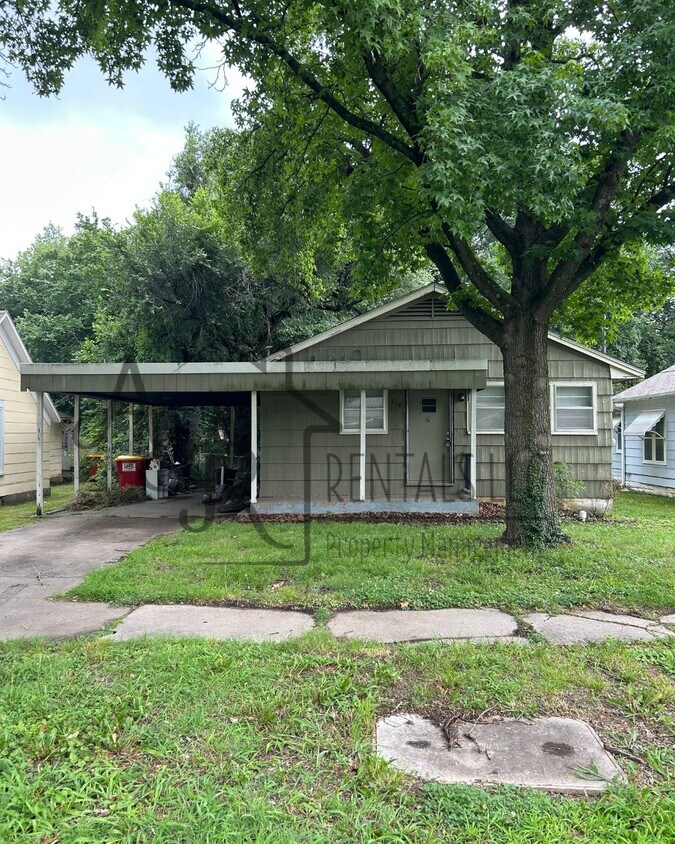 Foto principal - 714 S Chestnut St