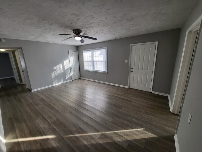 Building Photo - 2520 Kristen Dr