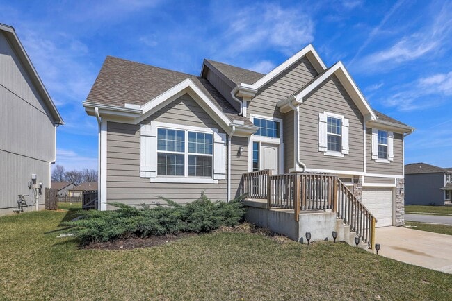 Building Photo - 707 Shane Ln