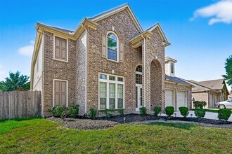Building Photo - 2606 Waterbrook Ln