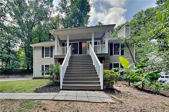 Building Photo - 2169 Winding Creek Ln SW
