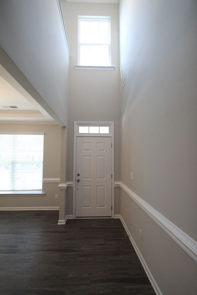 Foto del edificio - Exclusively offered by MUSE REALTY, LLC