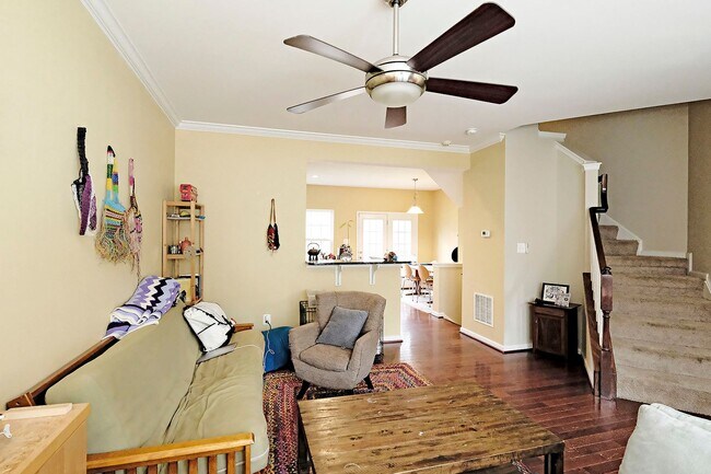 Foto del edificio - 814 Rockcreek Rd