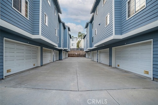 Building Photo - 26121 Frampton Ave