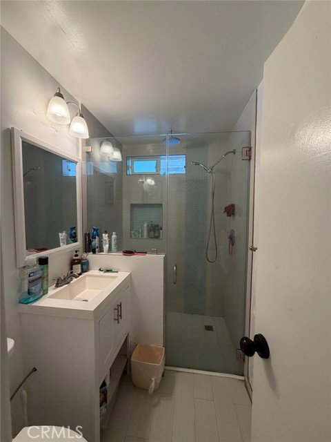 Building Photo - 4909 Gaviota Ave