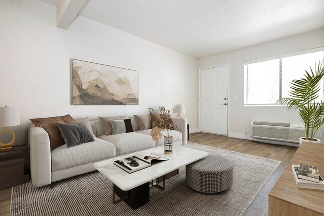 Building Photo - Harmon 370