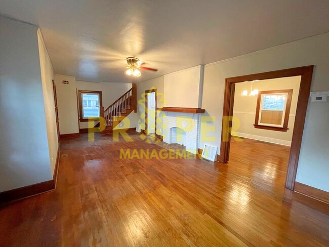 Building Photo - 3 bedrooms 1 bathrooms house for rent