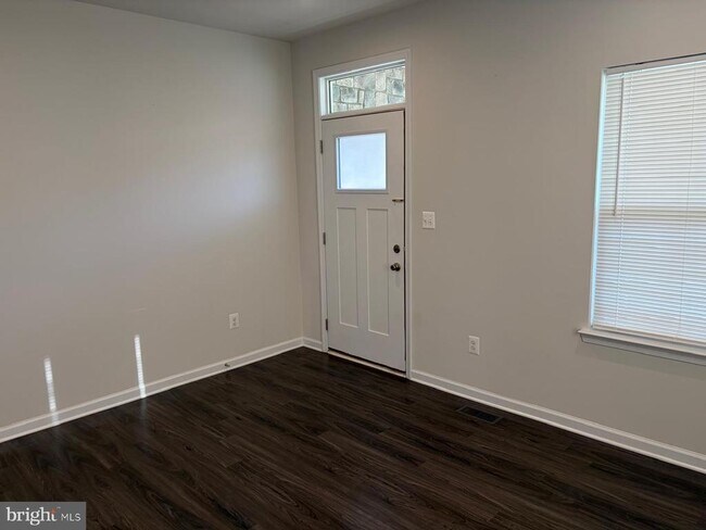 Foto del edificio - 7546 Mint Springs Ct