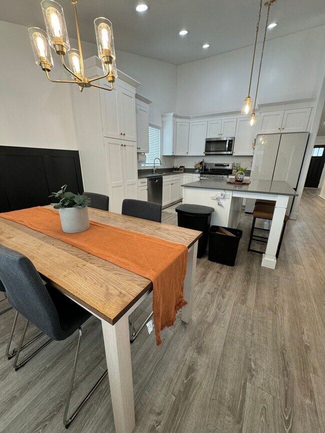 Building Photo - Beautiful Herriman Home for rent!