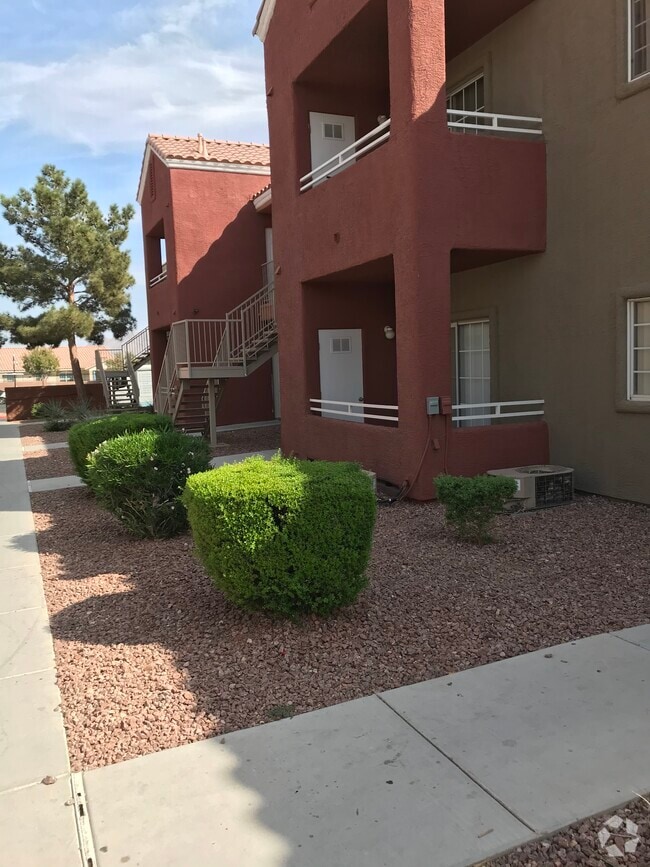 Manzanita Condominiums Apartments under 800 Las Vegas, NV 10