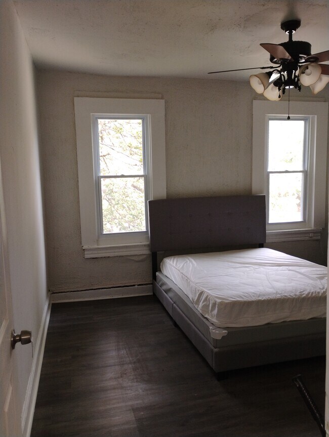 Foto del edificio - 3917 Park Heights Ave