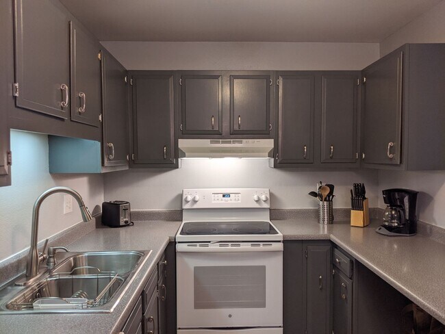 Building Photo - Spacious 3BR/2BA Silverthorne Condo – Prime Mountain Location