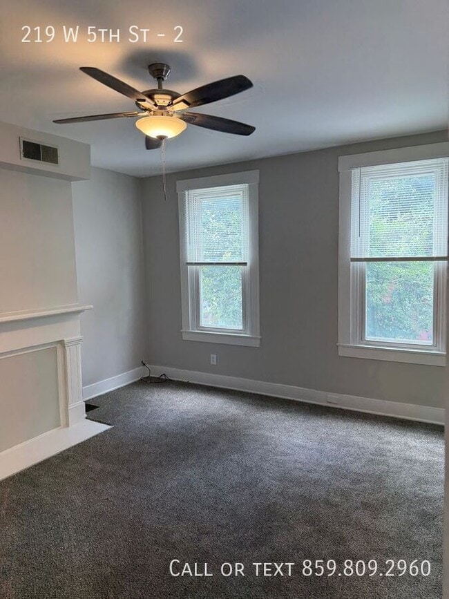 Building Photo - 219 W 5th St