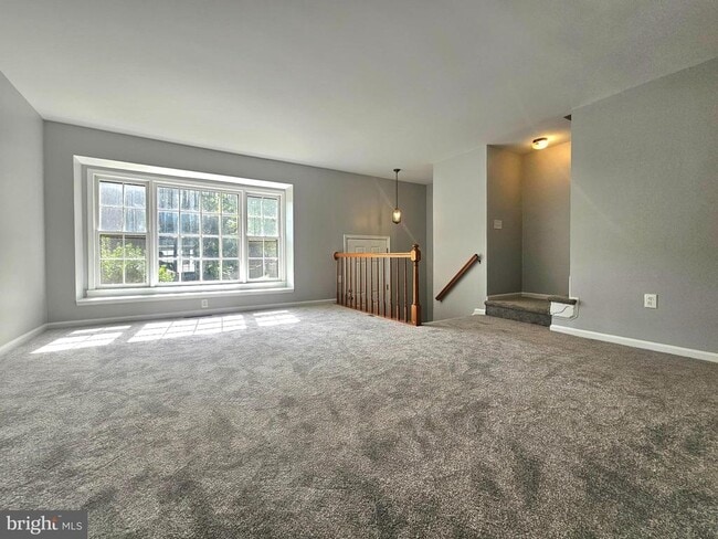 Building Photo - 4707 Gainsborough Dr