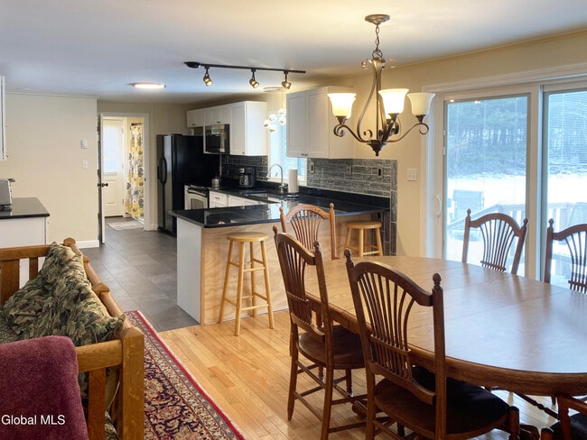 Building Photo - 157 Louden Rd