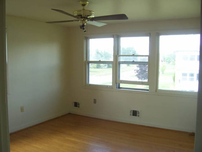 Building Photo - 510 Invader St