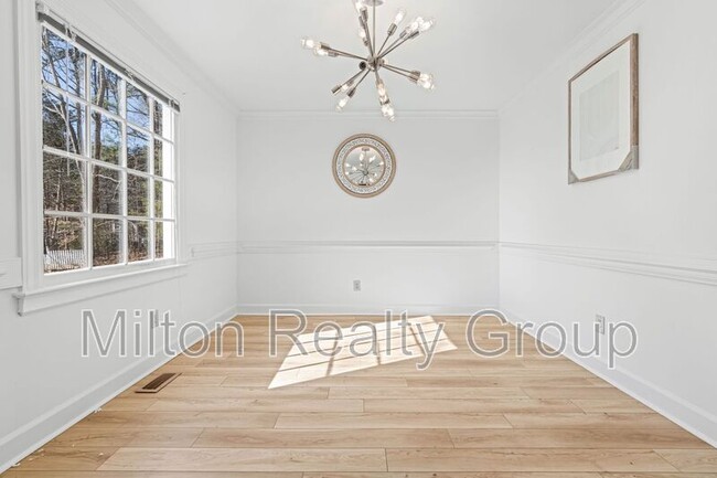 Building Photo - 7709 Highlandview Cir