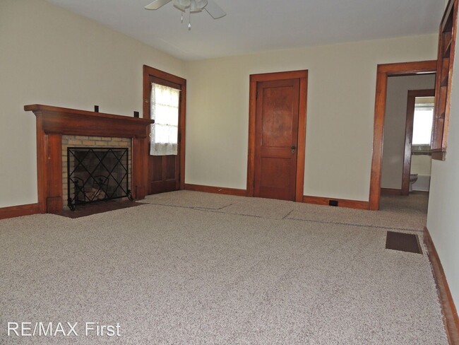 Building Photo - 2 br, 1 bath House - 2501 Blount Ave.
