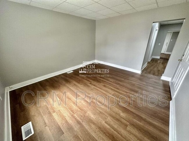Building Photo - 810 W Monroe St