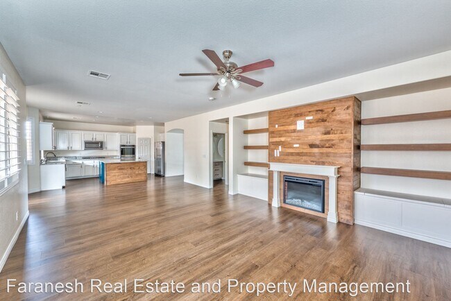 Building Photo - 5 br, 3.5 bath House - 612 Tyler Ridge Ave