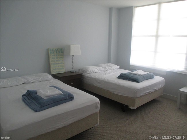Building Photo - 2 br, 2 bath  - 5600 Collins Ave # 7