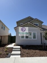 Building Photo - 1161 Silver Feather Wy