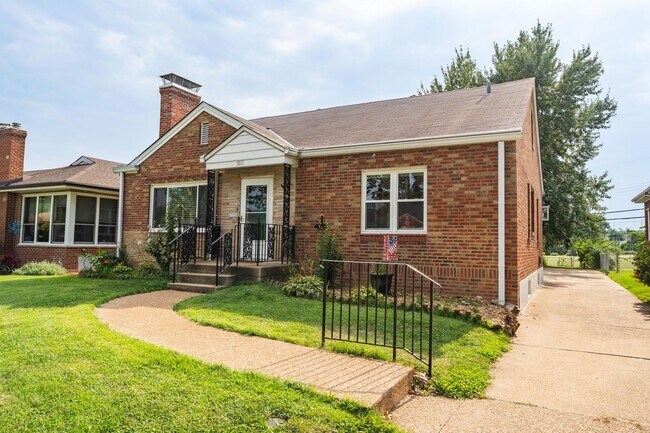 Foto del edificio - 5011 McCausland Ave
