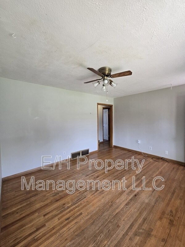 Building Photo - 2316 W Wildwood Rd