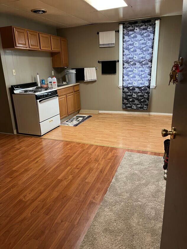 Kitchen living room - 2119 Jane St