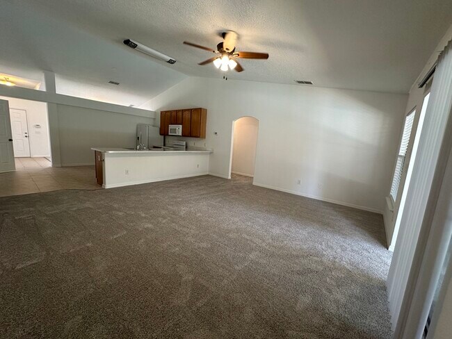 Building Photo - 206 Waltham Ct, Davenport, FL 33897, USA