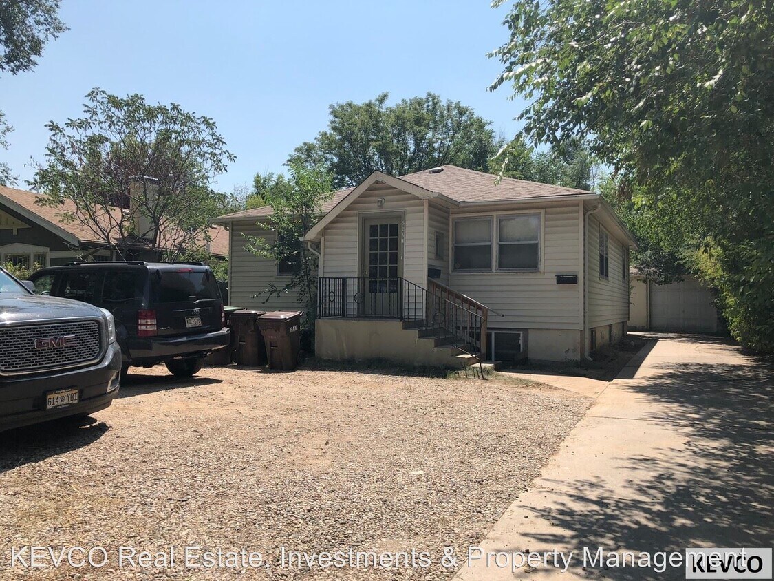 Primary Photo - 2 br, 1 bath Apartment - 323 E Prospect Rd