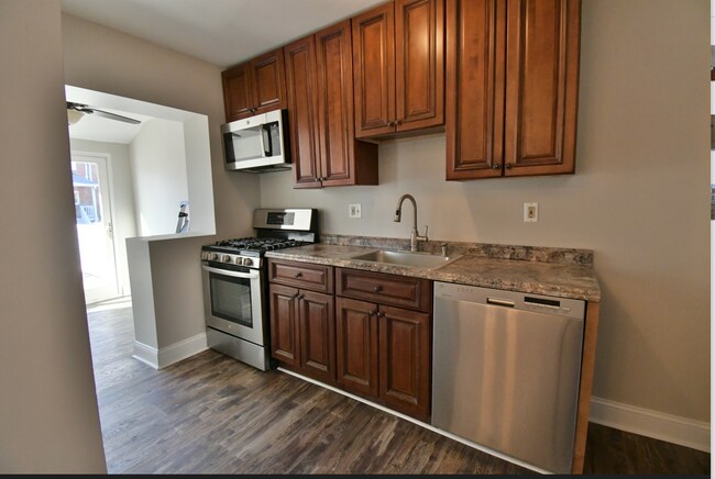 Foto del edificio - 1920 Barry Rd