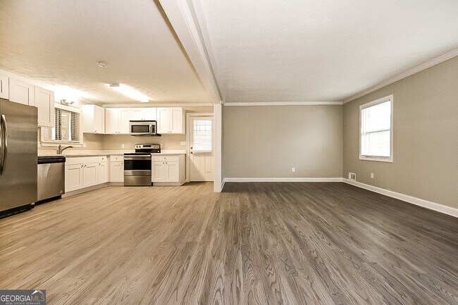 Building Photo - 6642 Cambridge Dr