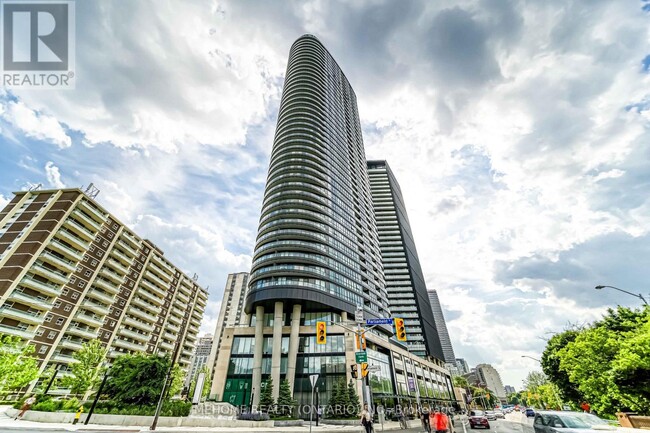 Building Photo - 585-1585 Bloor St E