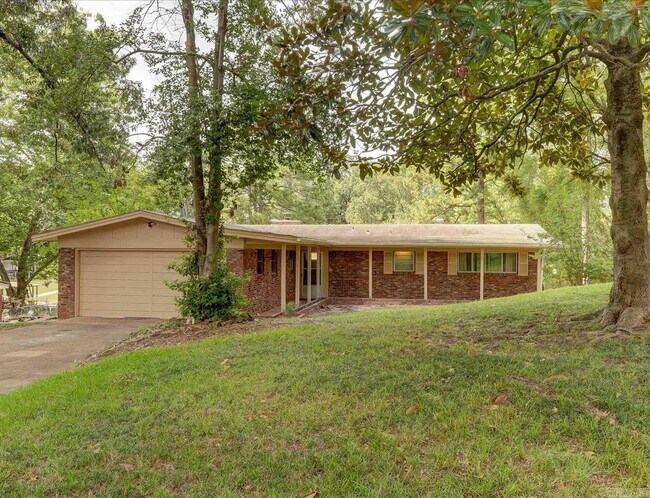 Building Photo - 202 Little John Trail