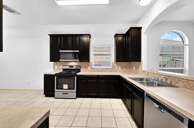 Foto del edificio - 16835 Marston Park Ln