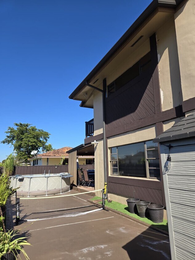 Building Photo - 1397 W 38th Pl