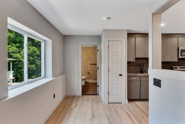 Foto del edificio - 36 Pawling Ave