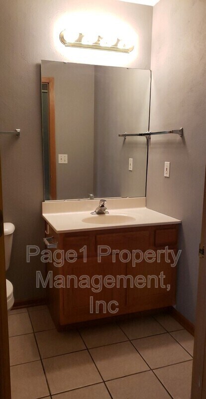 Building Photo - 1016 Minns Dr