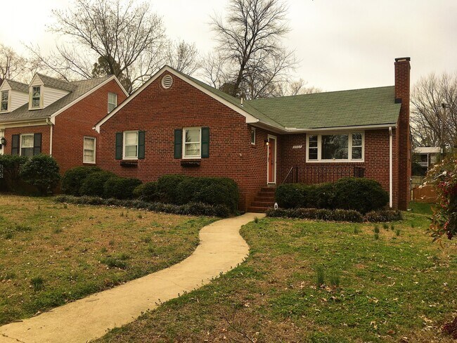 Building Photo - Adorable 3 Bedroom House in Malvern Garden...