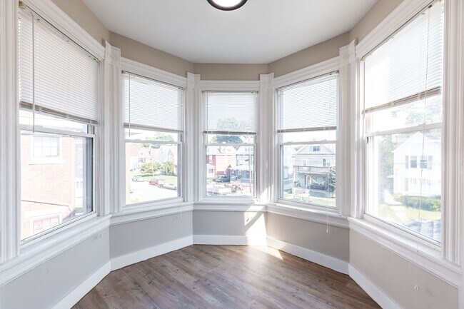 Foto del edificio - Hudson Ave.