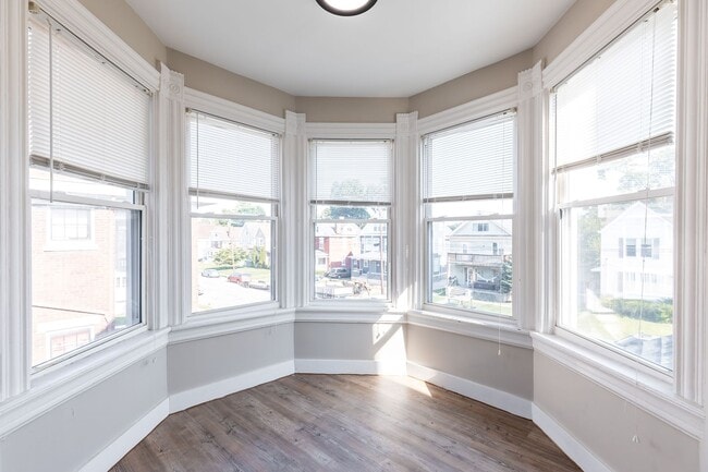 Photo - Hudson Ave. Apartment