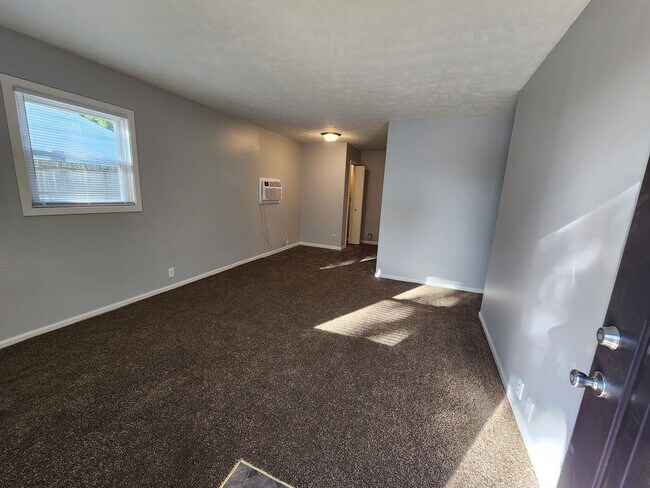 Foto del edificio - 3 br, 1 bath House - 5344 N. 14th 1/2 St